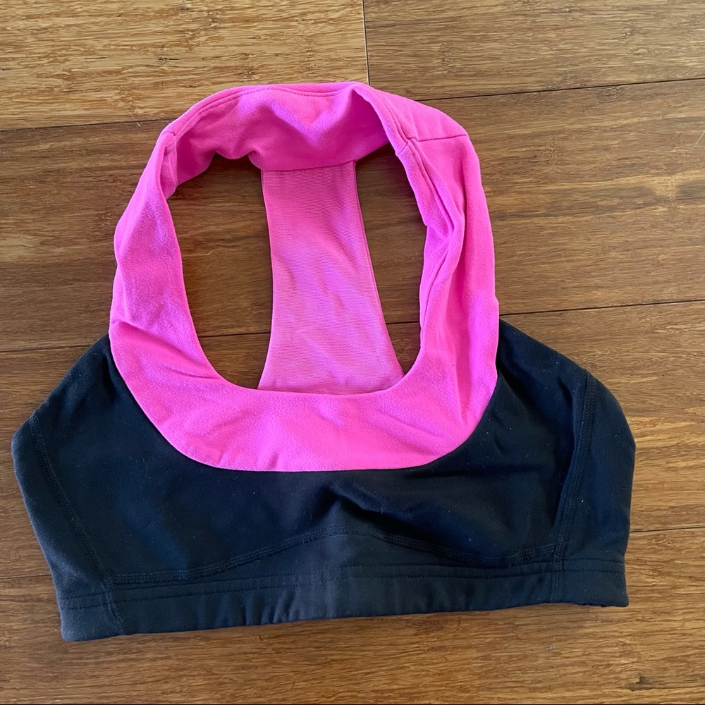 Lululemon scoop neck bra Paris pink black 4